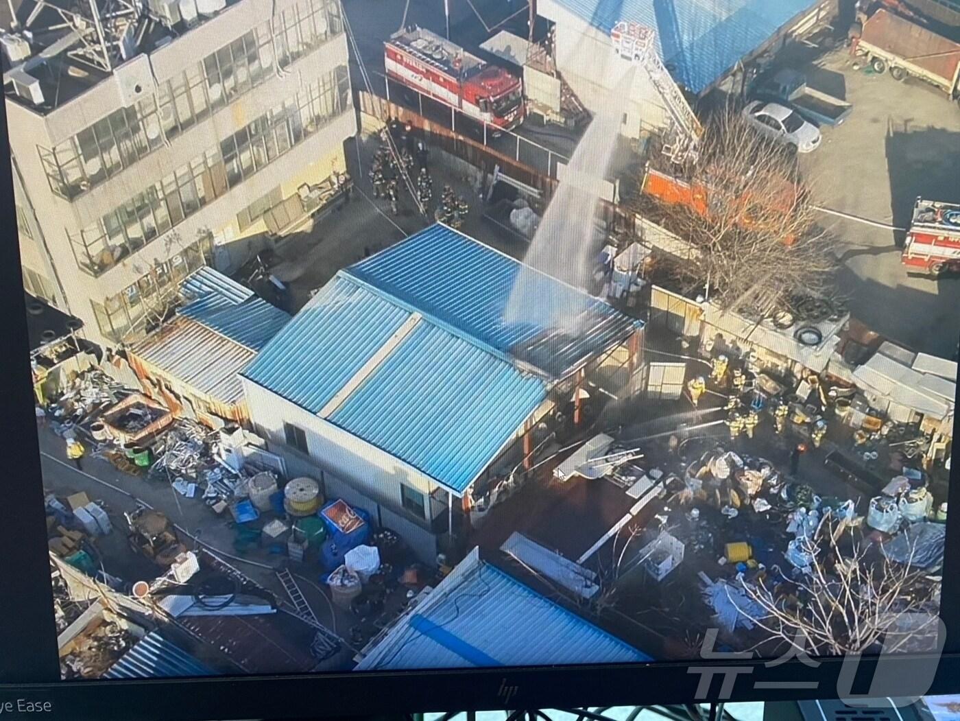 본문 이미지 - 28일 오후 4시47분쯤 대구 달성군의 한 야적장에서 불이 나 소방 당국이 30여분 만에 진화했다.(대구소방안전본부 제공. 재판매 및 DB금지)