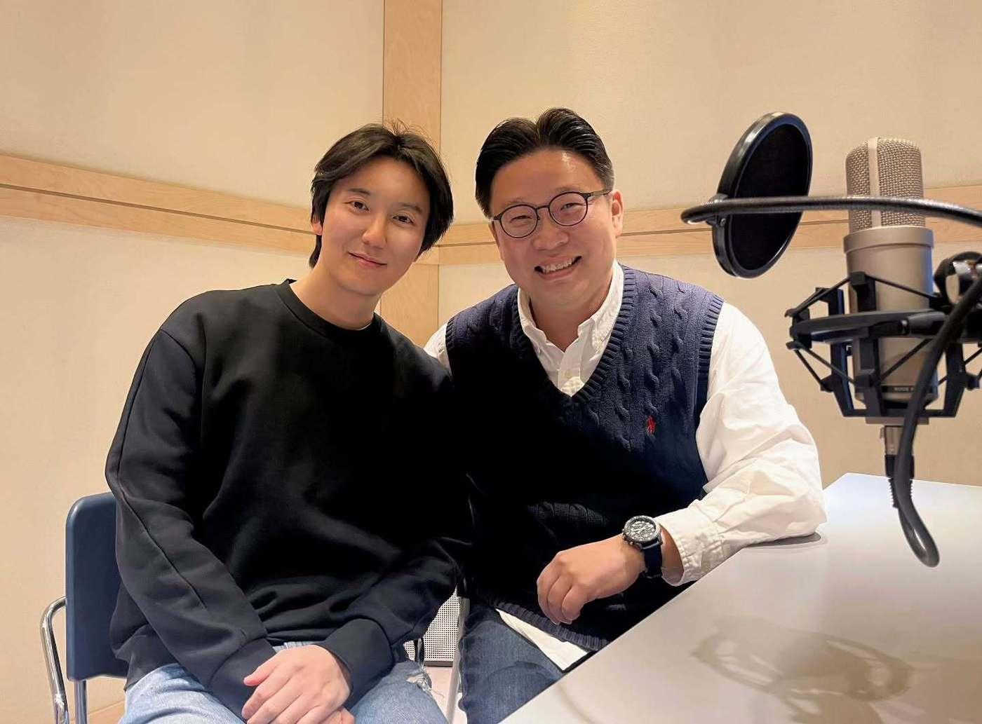 본문 이미지 - 김남길(왼쪽)과 서경덕 교수 (SNS 갈무리)