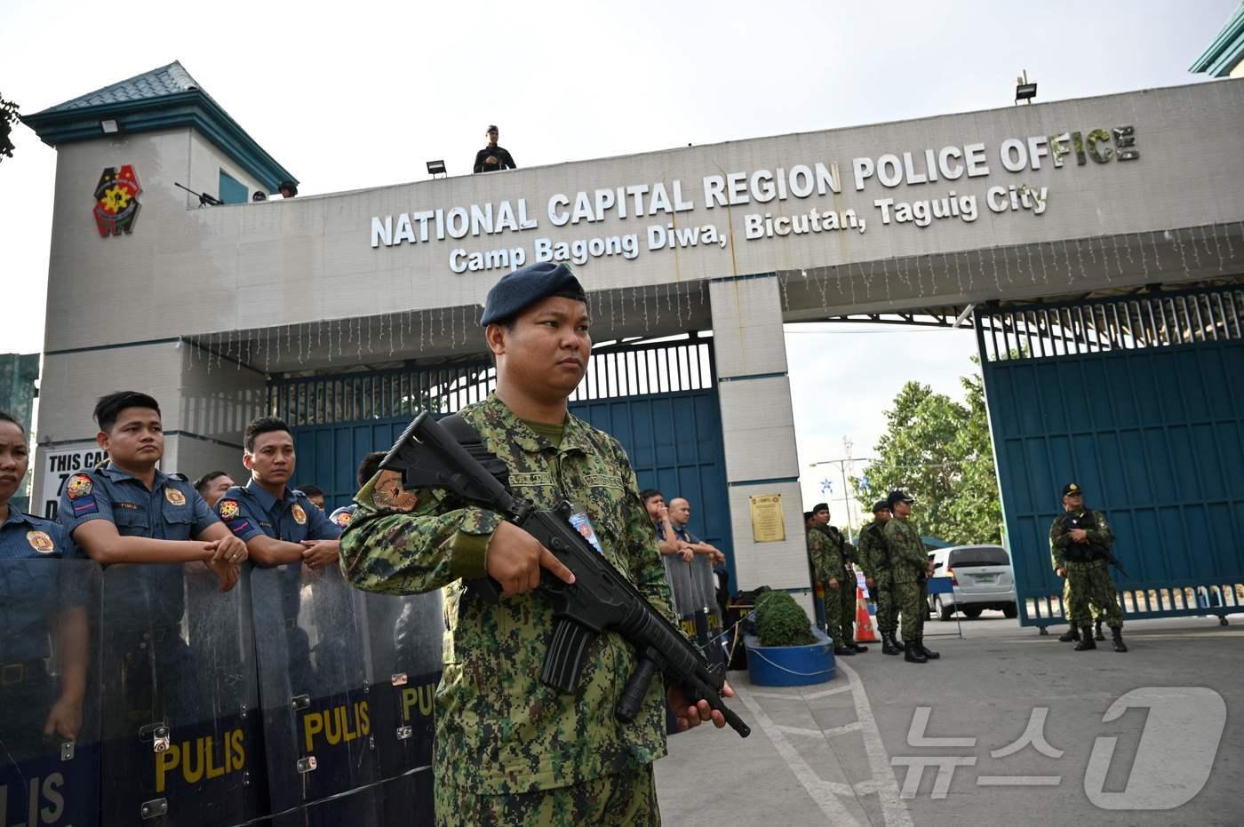 필리핀 경찰. ⓒ AFP=뉴스1 ⓒ News1 김예슬 기자