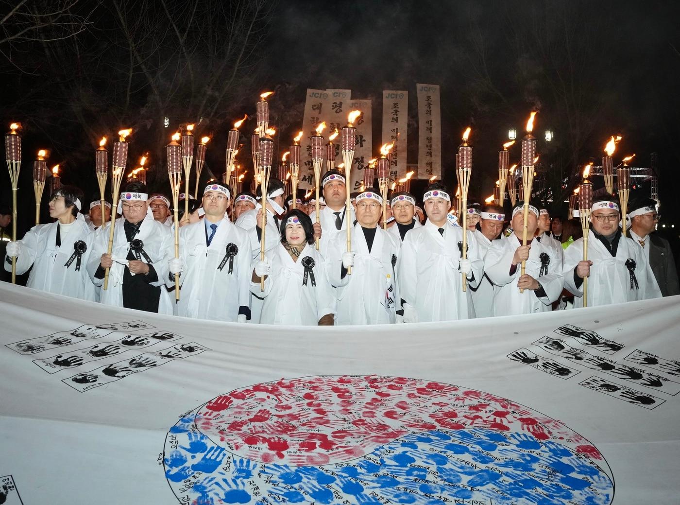 본문 이미지 - '2025아우내 봉화제'가 28일 충남 천안시 병천면 유관순열사사적지와 아우내장터 일원에서 진행됐다. (천안시청 제공. 재판매 및 DB금지)/뉴스1