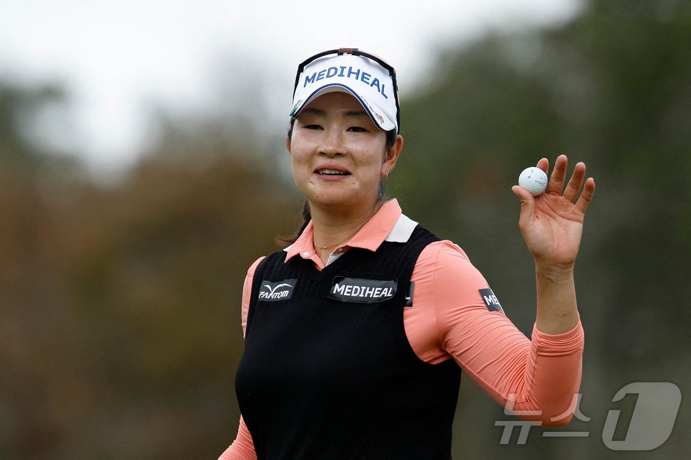 본문 이미지 - 김아림(30)이 3일(한국시간) 끝난 LPGA투어 개막전 힐튼 그랜드 배케이션스 토너먼트 오브 챔피언스에서 우승했다. ⓒ AFP=뉴스1