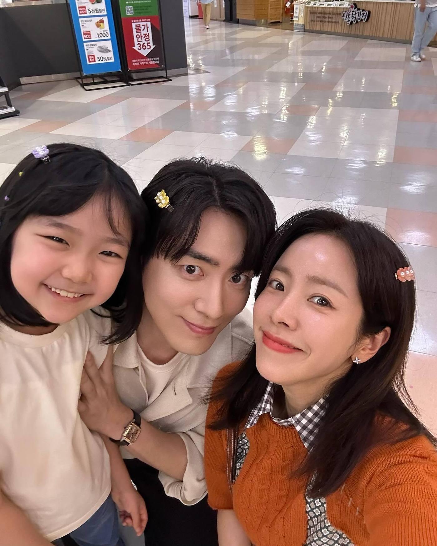 본문 이미지 - 한지민 SN혁