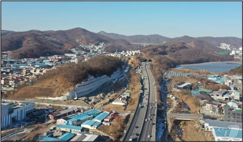 본문 이미지 - 성남~장호원 자동차전용도로 전경.(광주시 제공)