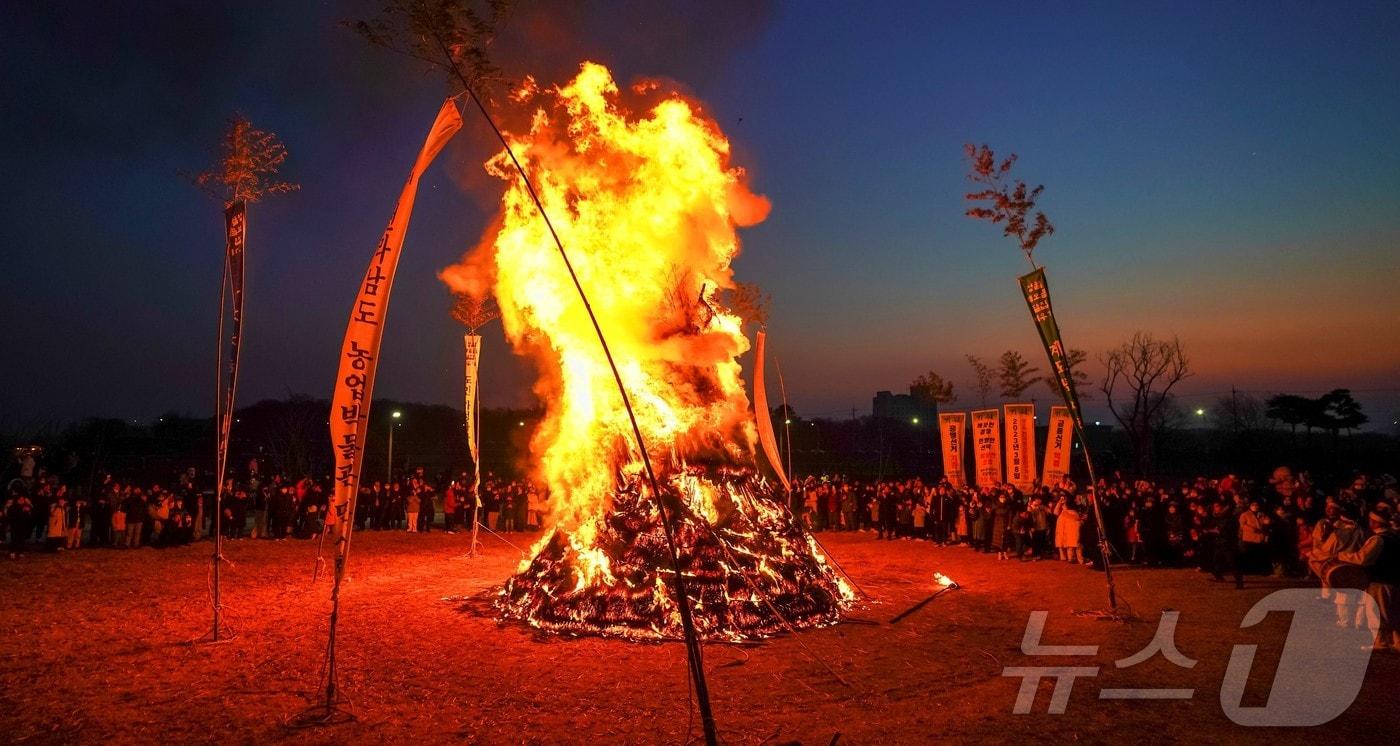 달집태우기.(전남도 제공) 2025.2.3/뉴스1