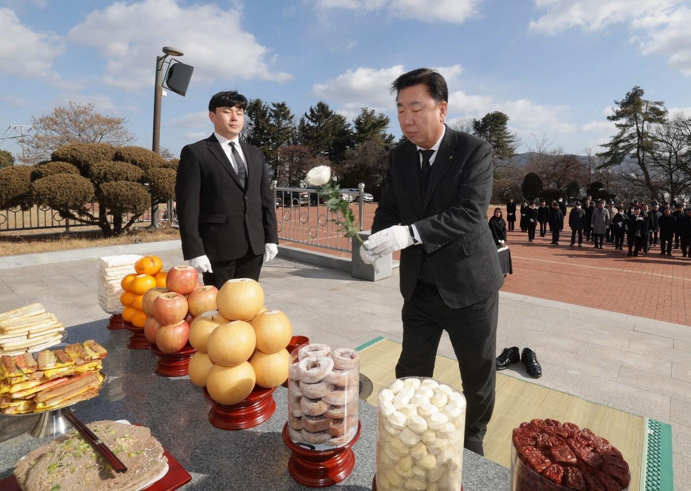 청주시 충혼탑 추모 공원 조성사업 위령제.