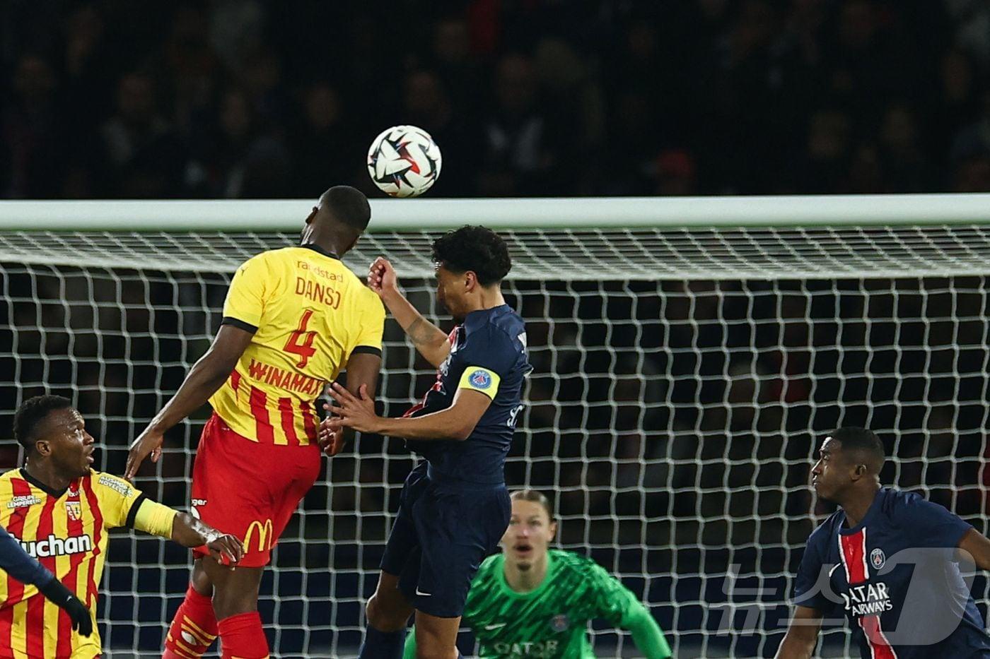 단소(4번)의 수비 장면. ⓒ AFP=뉴스1