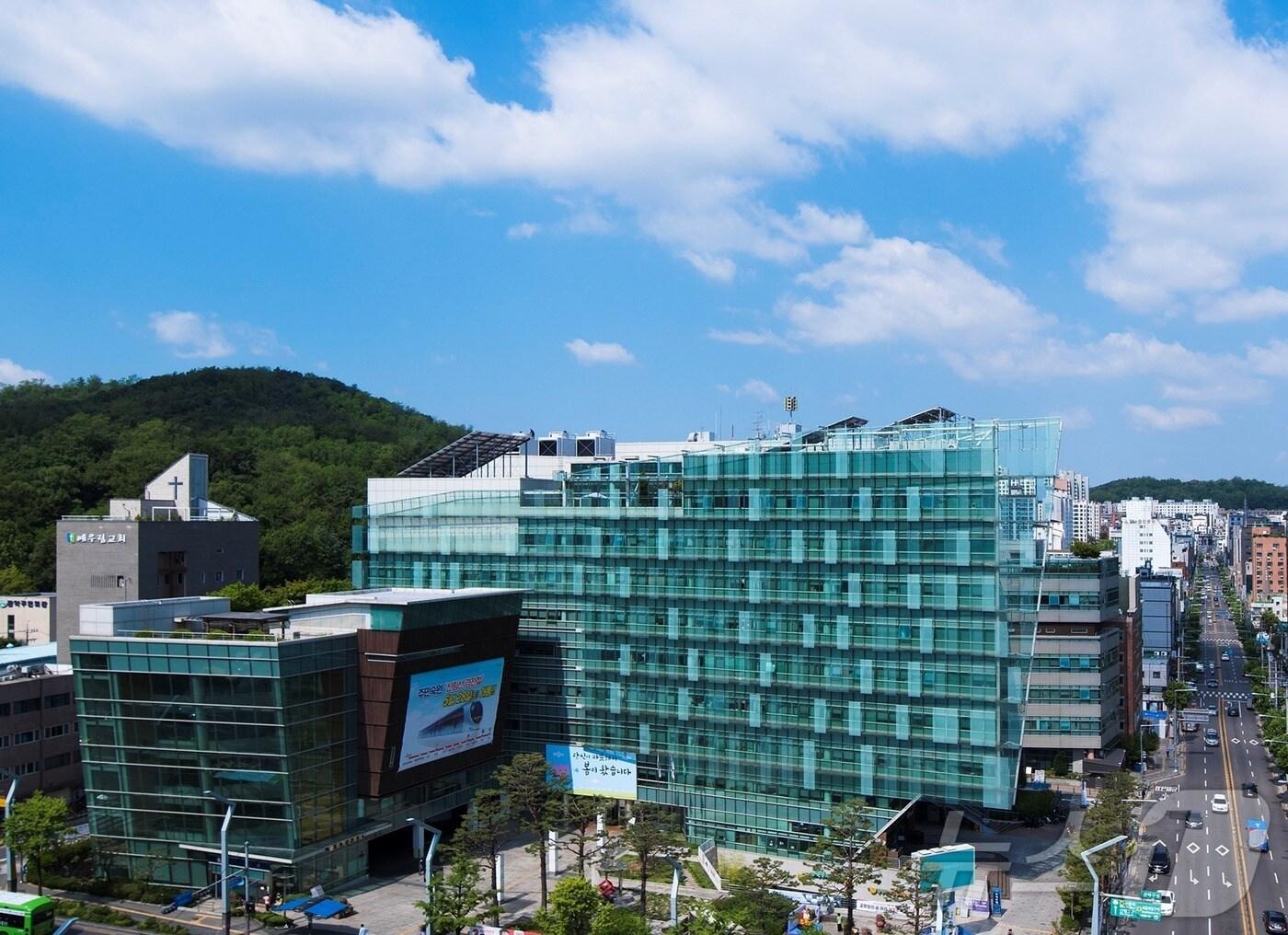 본문 이미지 - 관악구청 전경.