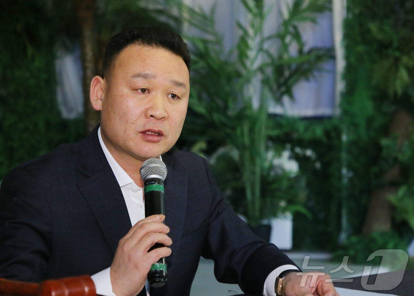 본문 이미지 - 현민우 대전시탁구협회장이 인사말을 하고 있다./뉴스1