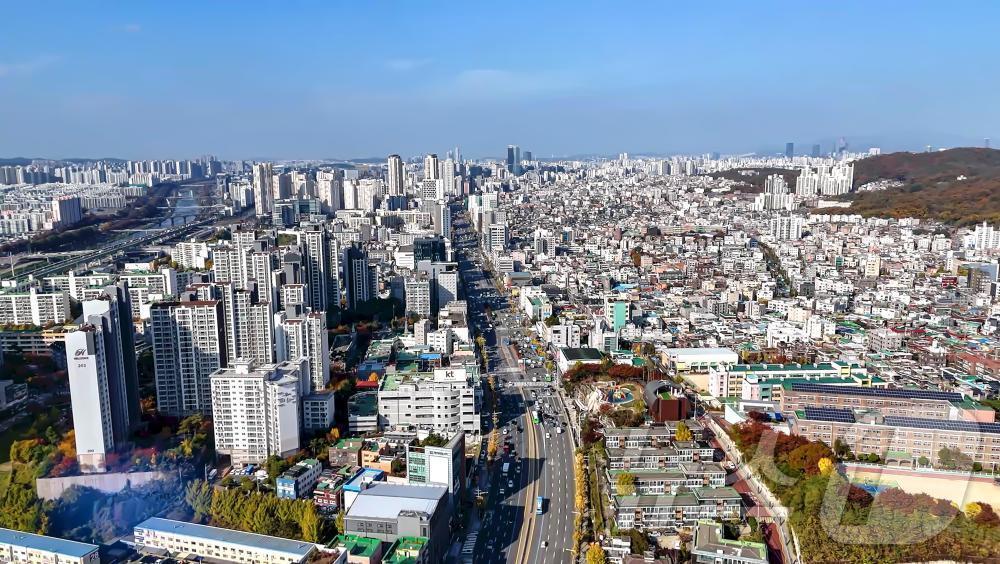 본문 이미지 - 금천구 시흥대로 인근 공동주택 단지 전경.(서울시 제공)