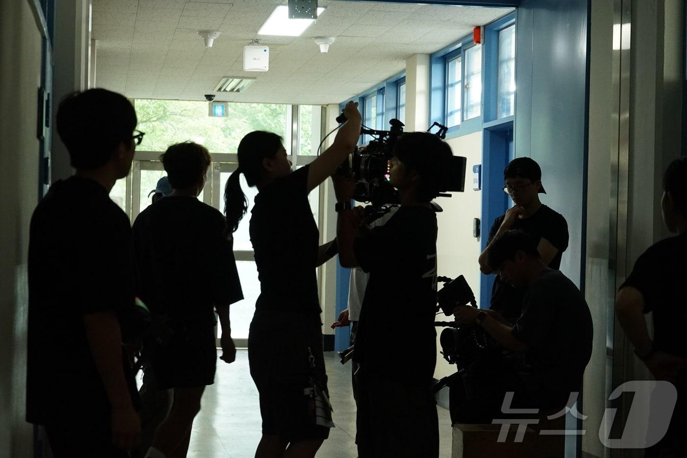 지난해 부산 제작사 (웹)드라마 제작 지원 사업에 선정된 작품 '러브 굿즈'의 촬영이 진행되고 있다.(부산영상위원회 제공)