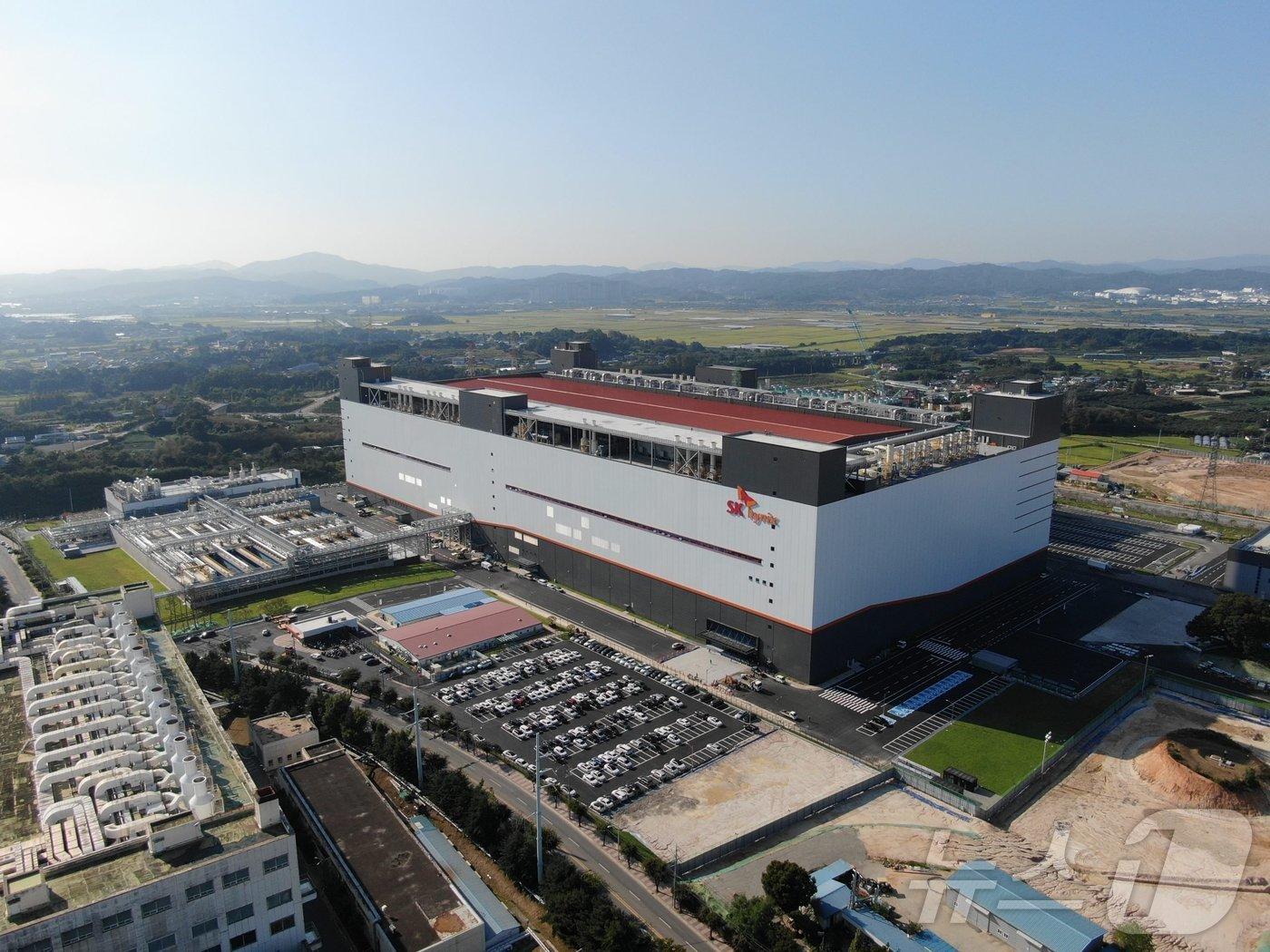 본문 이미지 - SK하이닉스 청주 M15&#40;SK하이닉스 제공&#41;. ⓒ News1 박주평 기자