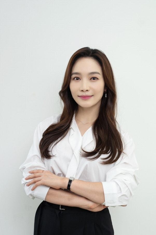 본문 이미지 - 배우 이민영