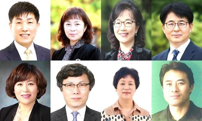 본문 이미지 - 위쪽 왼쪽부터 이성기 과장, 유호선 과장, 한숙경 미래교육정책연구소장, 남궁상운 정읍남초등학교장, 아래쪽 왼쪽부터 송영임 이리부송초 교장, 김낙훈 전주지곡초 교장, 최은이 전주평화중 교장, 강양원 학생수련원장./뉴스1