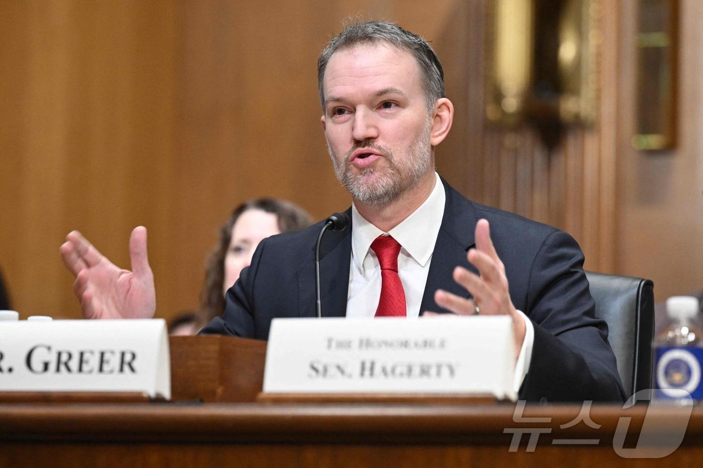 제이미슨 그리어 미국 무역대표부&#40;USTR&#41; 대표 지명자가 6일&#40;현지시간&#41; 워싱턴 의사당 상원 재무위원회 인사 청문회에 출석해 “미국·멕시코·캐나다 무역협정&#40;USMCA&#41;의 원산지 규정 등을 면밀히 따져볼 필요가 있다”고 밝히고 있다. 2025.02.07 ⓒ AFP=뉴스1 ⓒ News1 우동명 기자