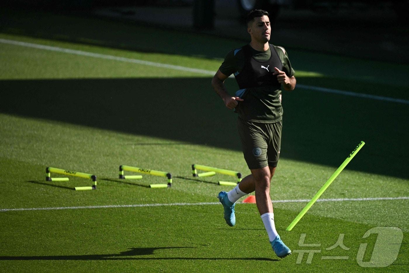 개인 훈련을 시작한 맨체스터 시티의 로드리. ⓒ AFP=뉴스1