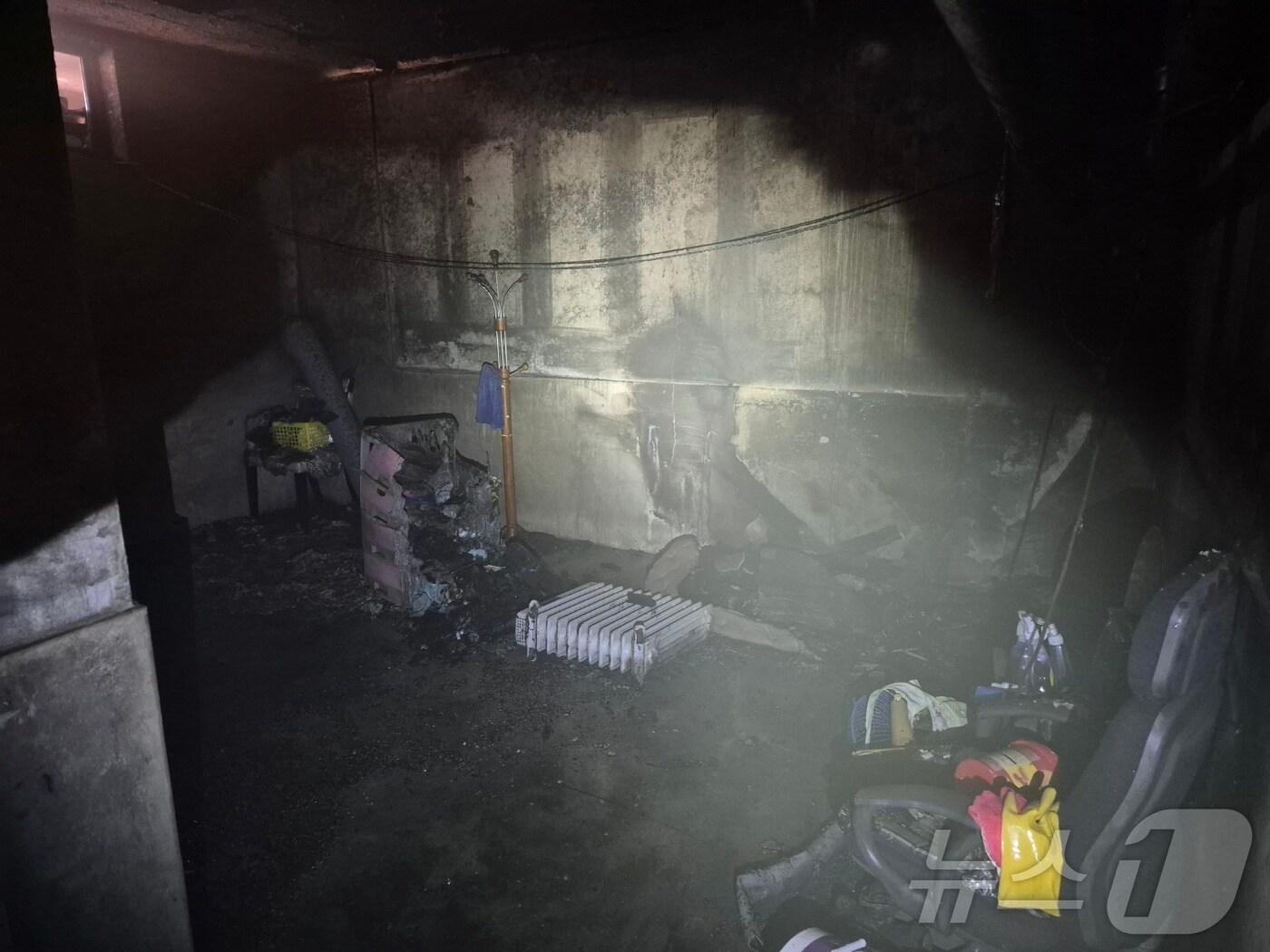 본문 이미지 - 화재 현장. (경기도소방재난본부 제공. 재판매 및 DB 금지) 2025.3.10/뉴스1