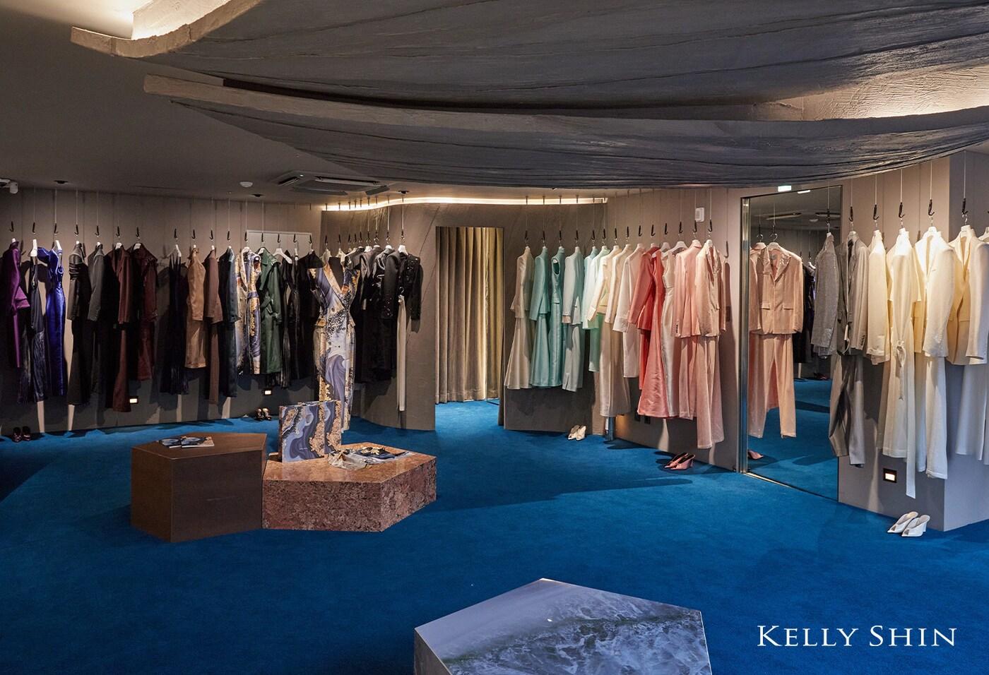 켈리신(KELLY SHIN)은 2025 SS 'TO THE SHORE' 컬렉션을 청담 쇼룸에서 프리오더로 공개한다.(켈리신제공)