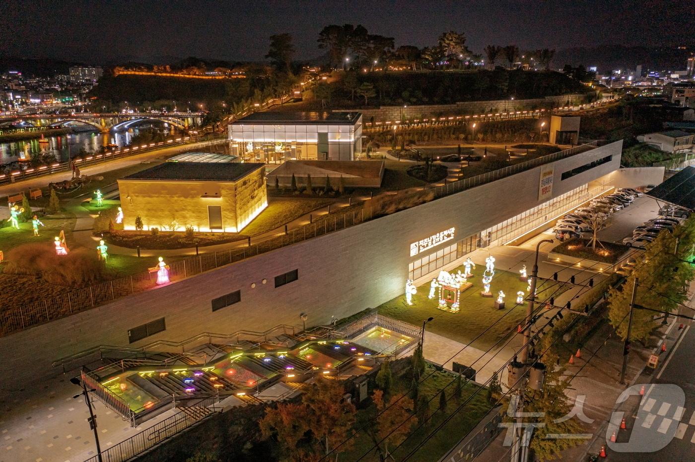 진주남강유등전시관&#40;진주시 제공. 재판매 및 DB금지&#41;.