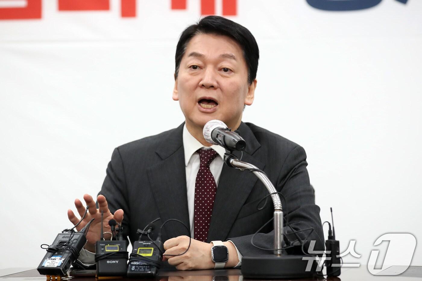 안철수 국민의힘 의원이 12일 오전 대구 수성구 국민의힘 대구시당에서 열린 당원 간담회에 참석해 발언하고 있다. 2025.3.12/뉴스1 ⓒ News1 공정식 기자