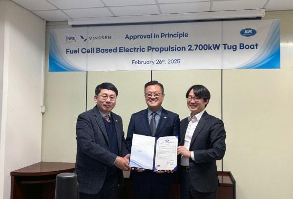 본문 이미지 - 지난 2월 26일 KRE 박연규 부사장(왼쪽부터), 한국선급 김대헌 부사장, ㈜빈센 이칠환 대표가 참석한 가운데 AIP 인증식을 진행했다. / 사진=㈜빈센 제공