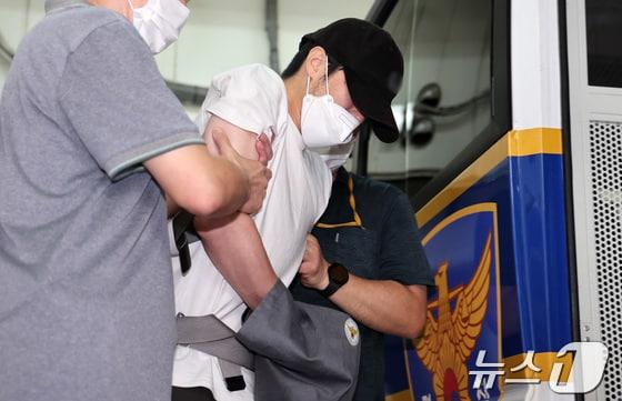 본문 이미지 -  자신이 운영하는 태권도장에서 5살 남자아이를 심정지 상태로 빠뜨린 관장/뉴스1