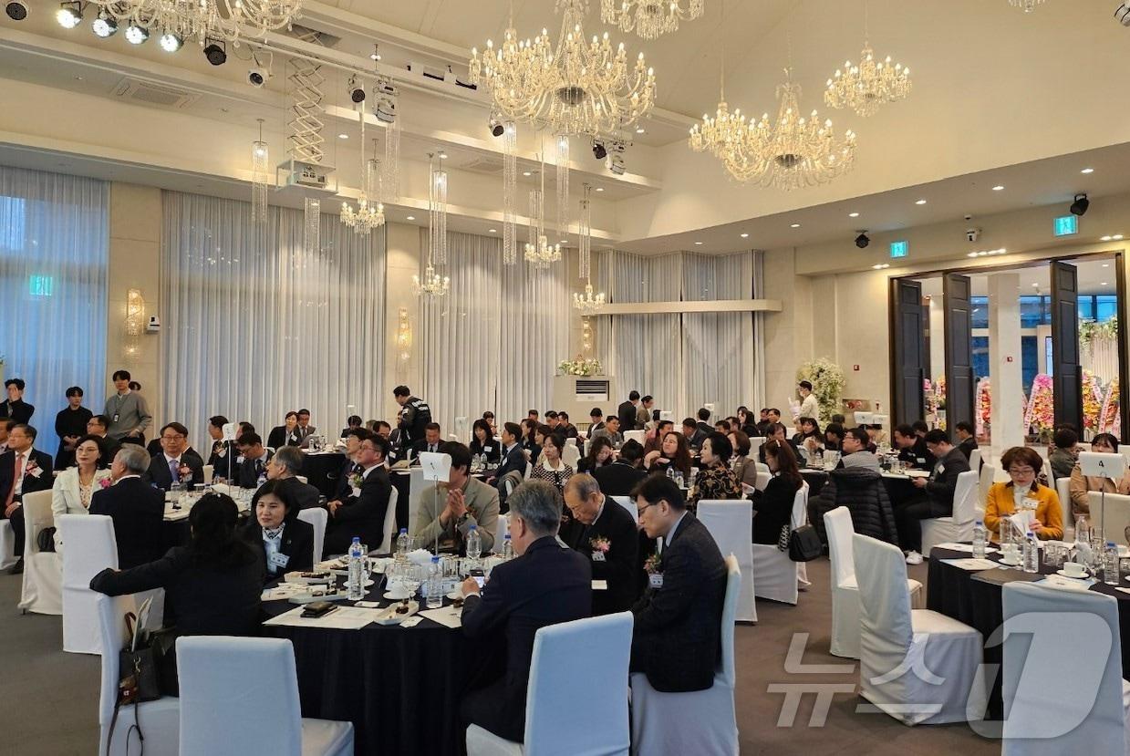 본문 이미지 - 경남 창원에서 열린 중소기업 기술마켓 설명회 진행사진 (중진공 제공)