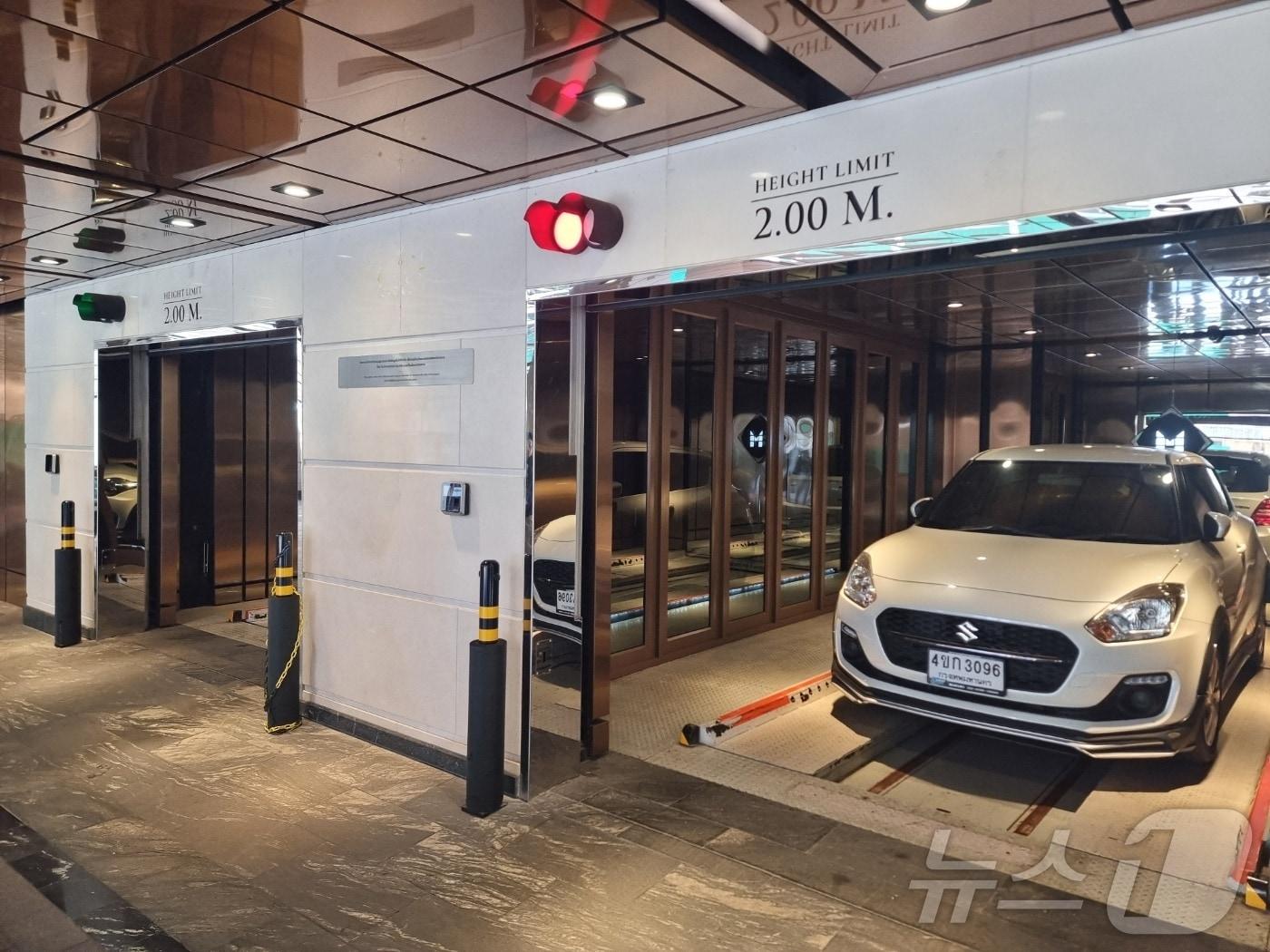 본문 이미지 - 엠피시스템이 적용된 태국 방콕의 한 레지던스   