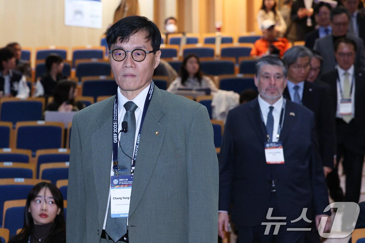 이창용 한국은행 총재 이달 14일 오전 서울 서대문구 연세대학교 100주년기념관에서 열린 글로벌지속가능발전포럼&#40;GEEF&#41;에 참석하고 있다. &#40;자료사진&#41; /뉴스1 ⓒ News1 신웅수 기자