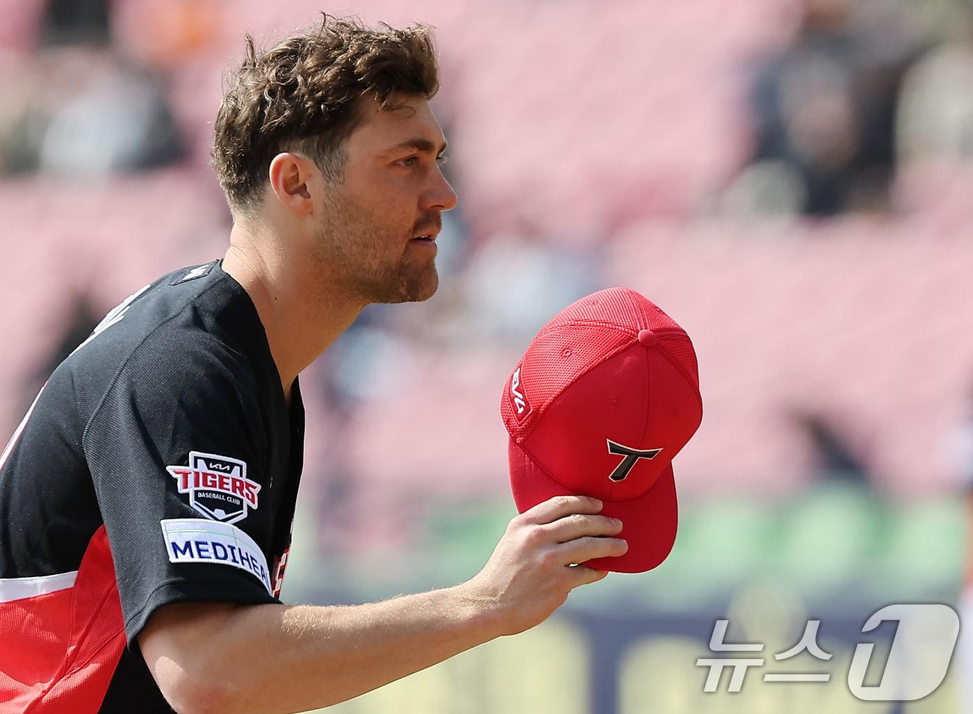 본문 이미지 - KIA 타이거즈 외국인 투수 제임스 네일. 2025.3.14/뉴스1 ⓒ News1 김진환 기자