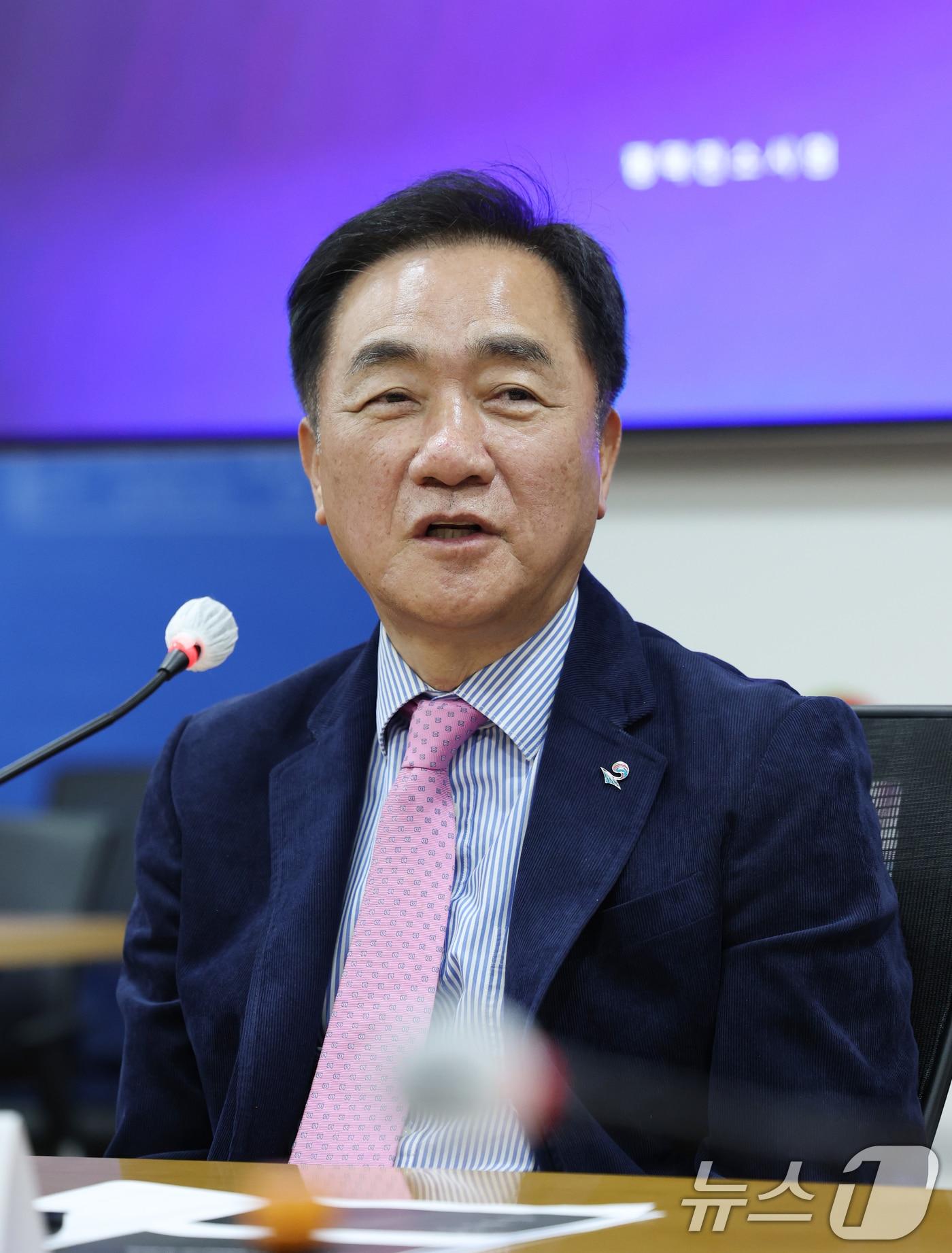 본문 이미지 - 정장선 평택시장. /뉴스1 