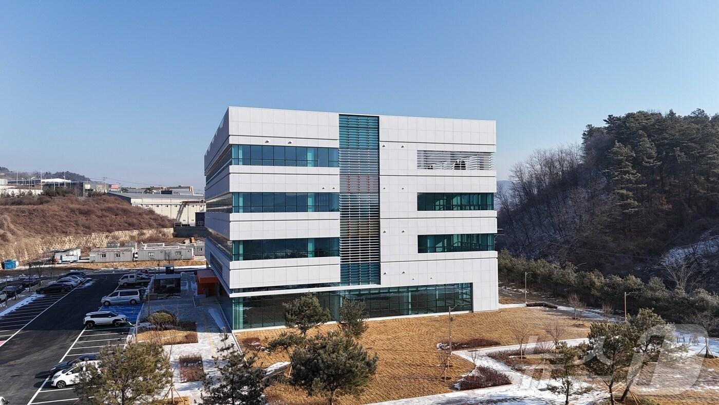 이달 20일 문을 여는 영동일라이트지식산업센터 전경(영동군 제공. 재판매 및 DB금지) /뉴스1 