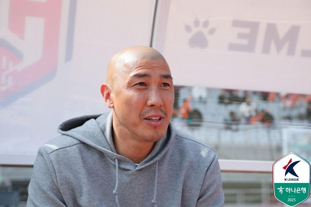 본문 이미지 - 차두리 화성FC 감독. (한국프로축구연맹 제공)