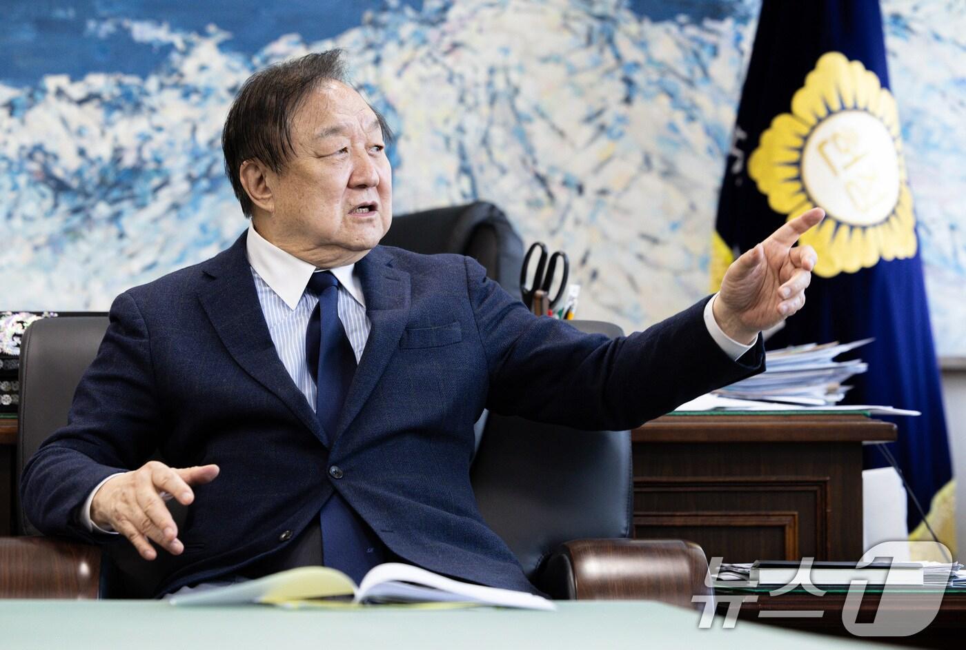 정대철 헌정회 회장이 지난 3월  17일 오전 서울 여의도 국회 헌정회에서 뉴스1과 인터뷰를 하고 있다. ⓒ News1 이재명 기자