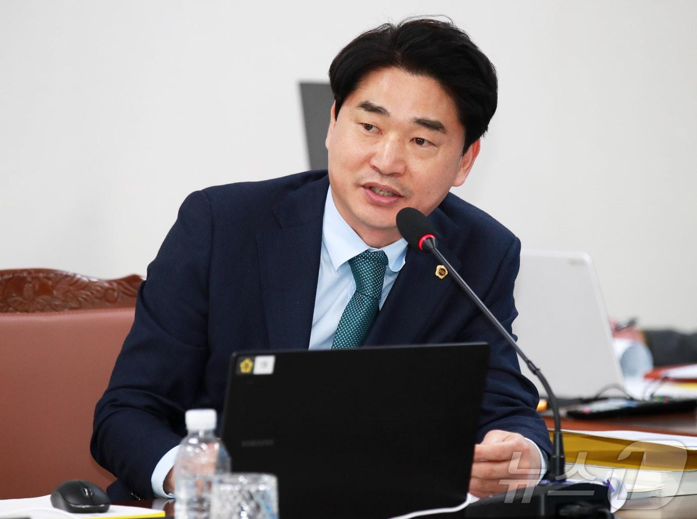 본문 이미지 - 강경문 제주도의회 교육위원회 부위원장(국민의힘·비례대표).(제주도의회 제공, 재판매 및 DB 금지)