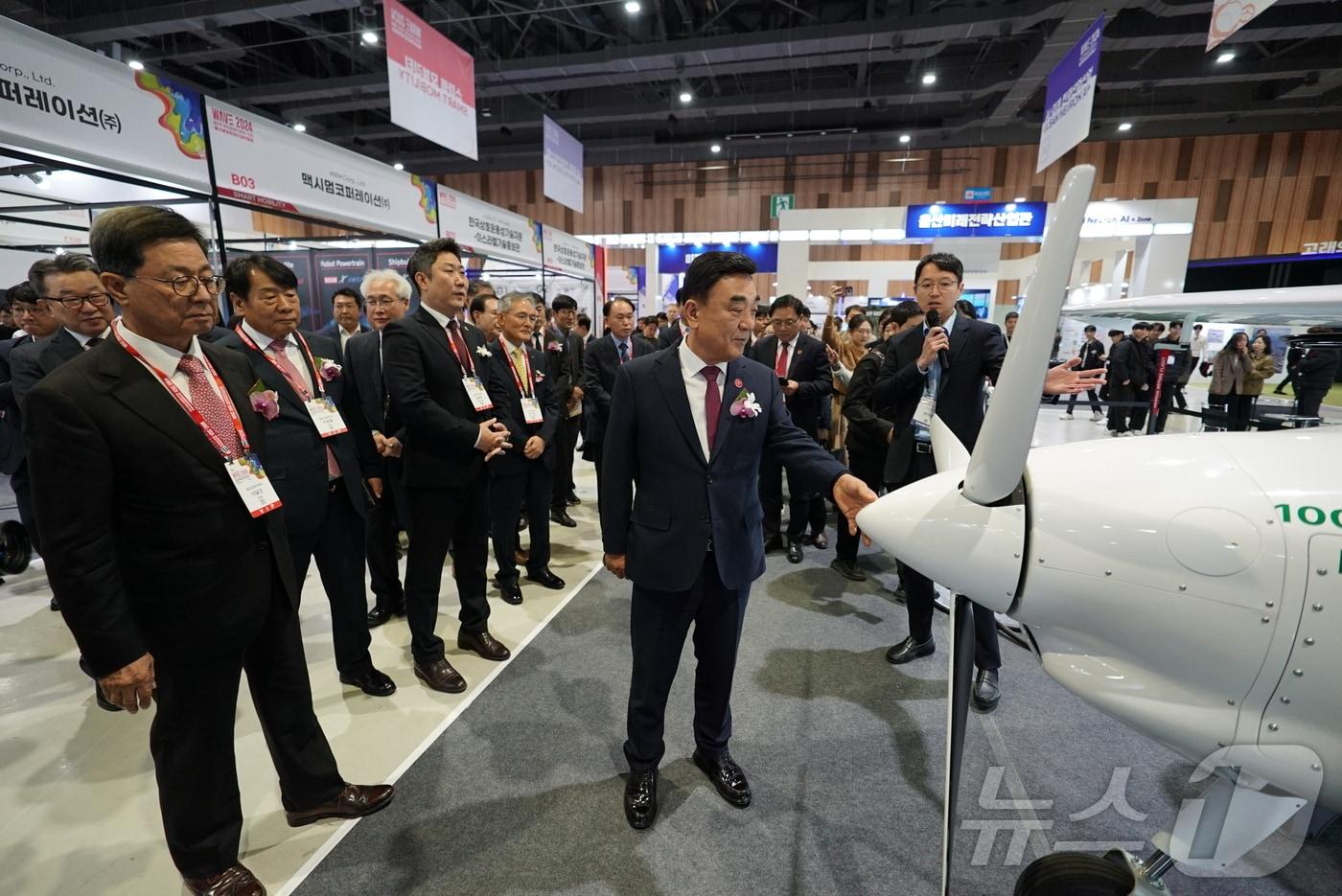 본문 이미지 - 우즈베키스탄을 방문 중인 울산시 해외사절단은 이날 오전 9시 30분 페르가나 주청사를 방문해  우호 교류 협력 의향서(LOI)를 체결한다.(울산시 제공·재판매 및 DB 금지) /뉴스1