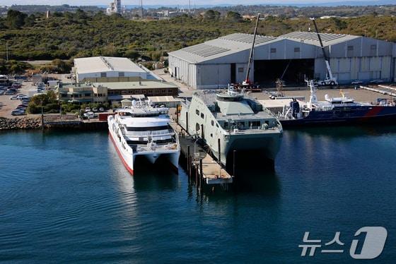 본문 이미지 - 오스탈 호주 조선소 전경(오스탈 홈페이지)