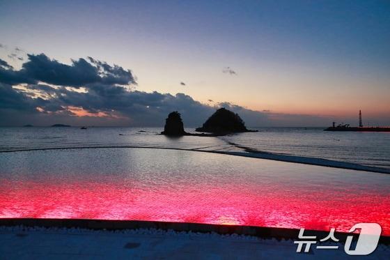 본문 이미지 - 꽃지해수욕장. (태안군 제공. 재판매 및 DB금지) /뉴스1