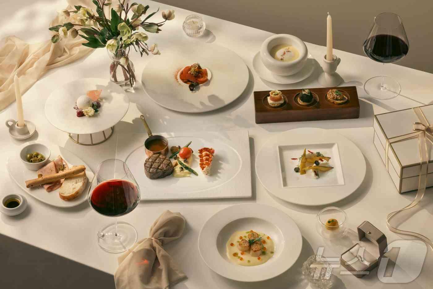 파노라믹 65 다이닝 디너 코스(오크우드 프리미어 인천 제공) / 뉴스1