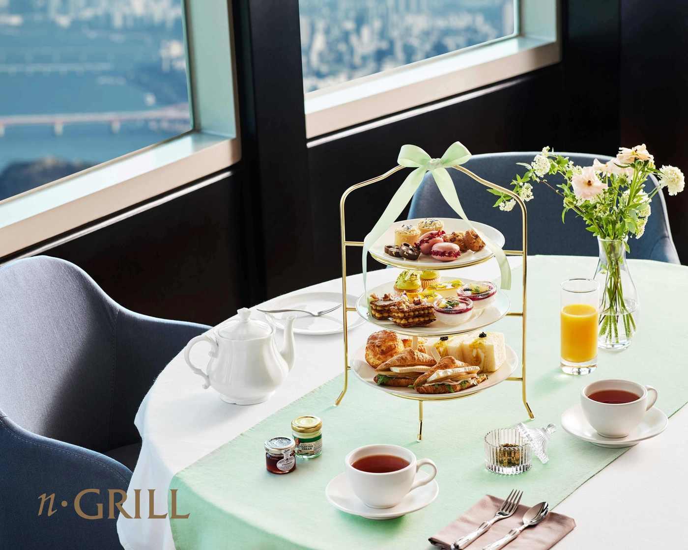 본문 이미지 - CJ푸드빌 N서울타워 엔그릴 '애프터눈 티 세트'.(CJ푸드빌 제공)