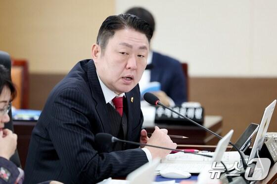 본문 이미지 - 신충식 인천시의원 / 뉴스1