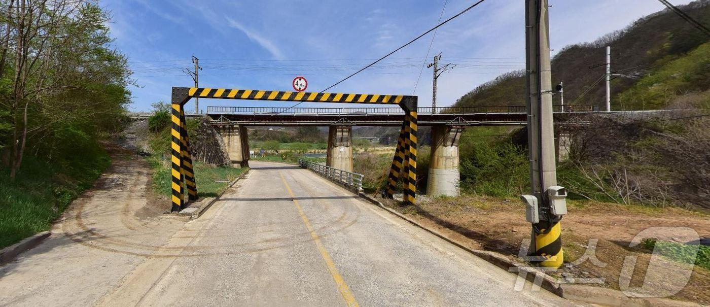 태백선 서강천교 철도교량 교체 전(국가철도공단 제공.재판매 및 DB금지)/뉴스1
