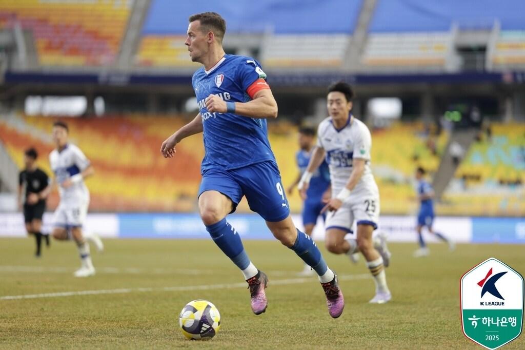 본문 이미지 - 수원 삼성의 일류첸코(한국프로축구연맹 제공) 