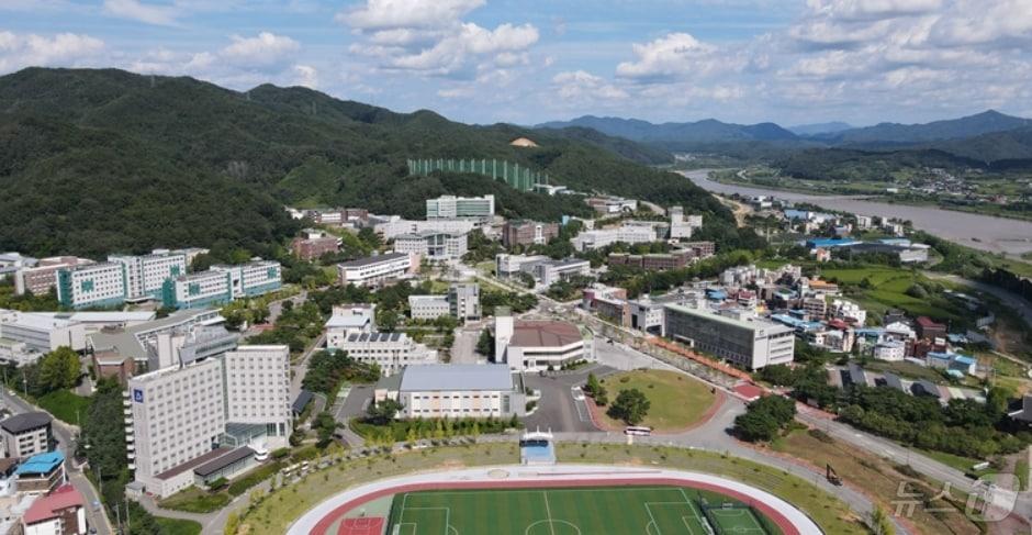 본문 이미지 - 오는 10일 국립안동대학교와 경북도립대학교가 통합한 국립경국대학교의 출범식이 열린다. 사진은 국립경국대 안동캠퍼스 전경(국립경국대 제공. 재판매 및 DB 금지)