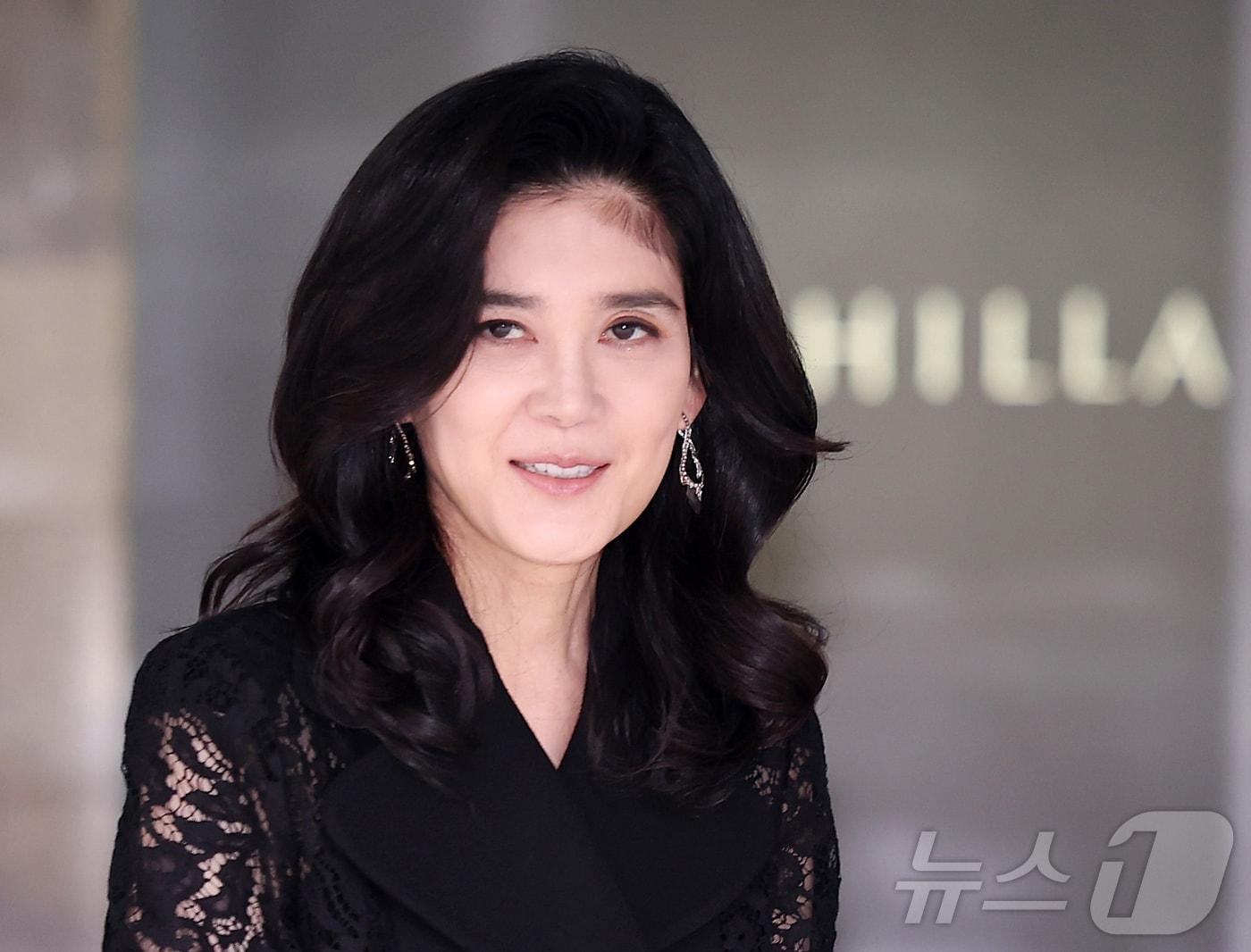 본문 이미지 - 이부진 호텔신라 대표이사 사장이 서울 중구 삼성전자 장충사옥에서 열린 호텔신라 주주총회에 참석한 후 이동하고 있다. 2025.3.20/뉴스1 ⓒ News1 김성진 기자