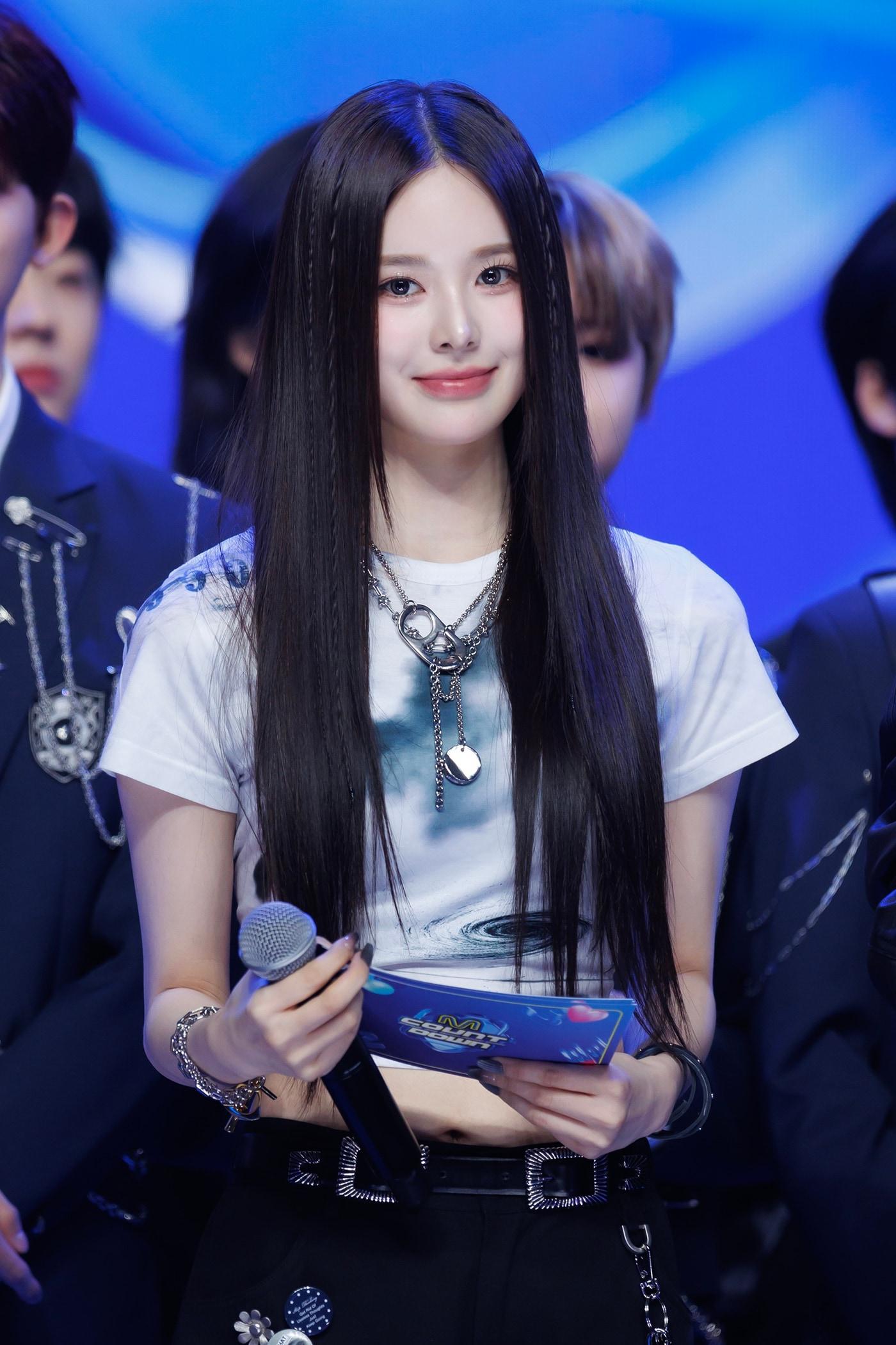 본문 이미지 - 이즈나 방지민(웨이크원 제공)