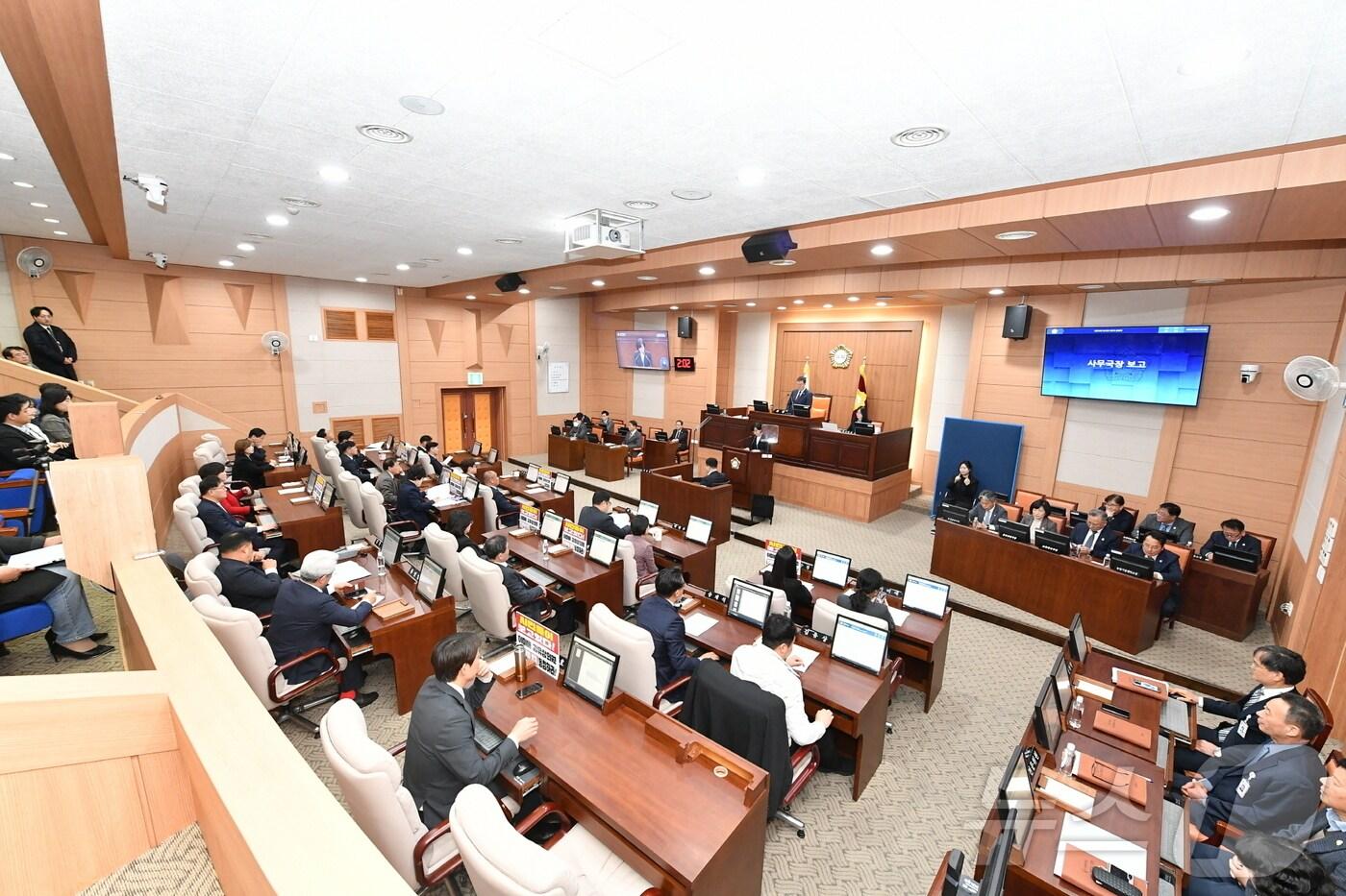 김해시의회 본회의.&#40;김해시의회 제공. 재판매 및 DB금지&#41;