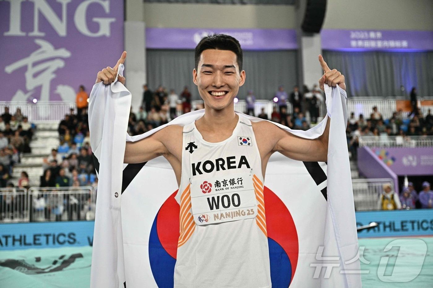 우상혁이 21일 2025 세계실내육상선수권대회 남자 높이뛰기 우승을 차지했다. ⓒ AFP=뉴스1