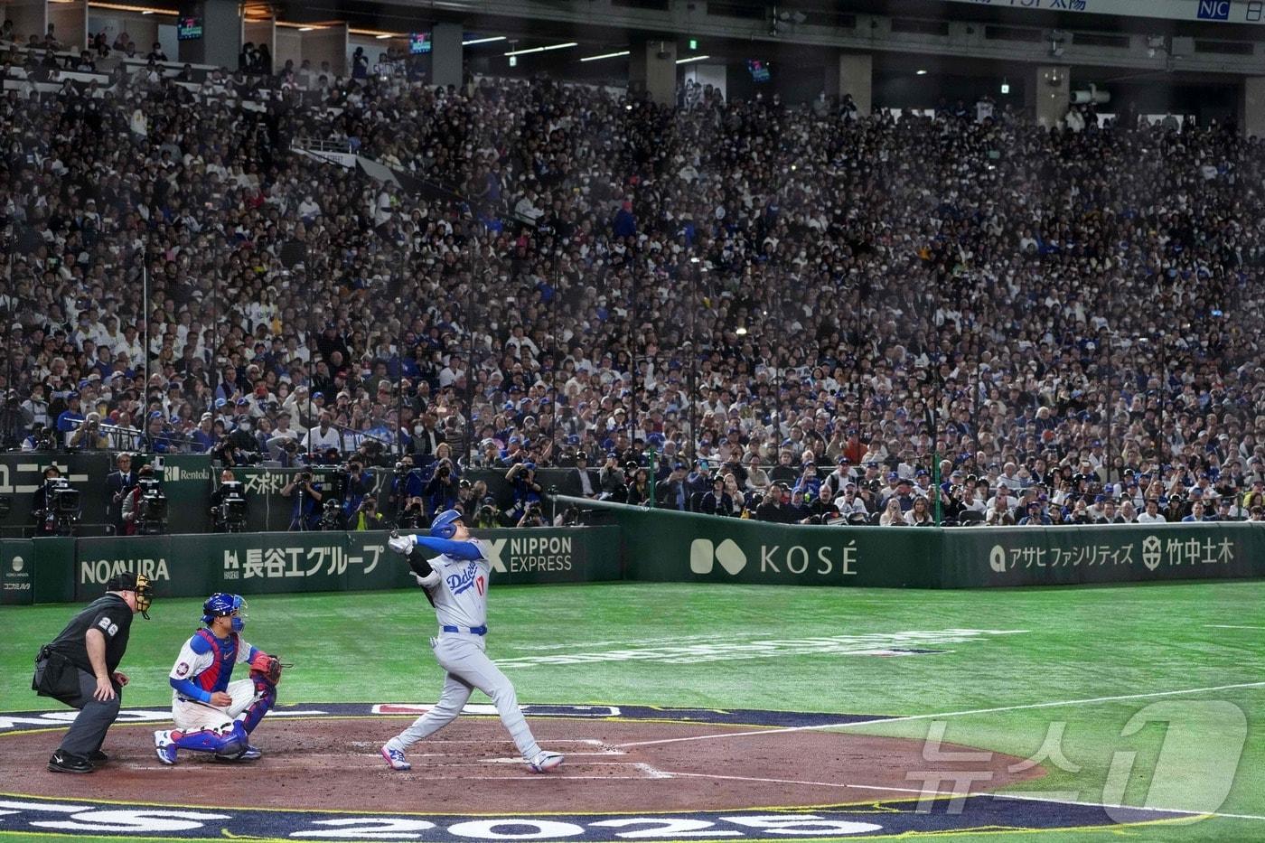 LA 다저스와 시카고 컵스는 22일 일본 도쿄돔에서 2025 메이저리그 개막전을 치렀다. ⓒ AFP=뉴스1