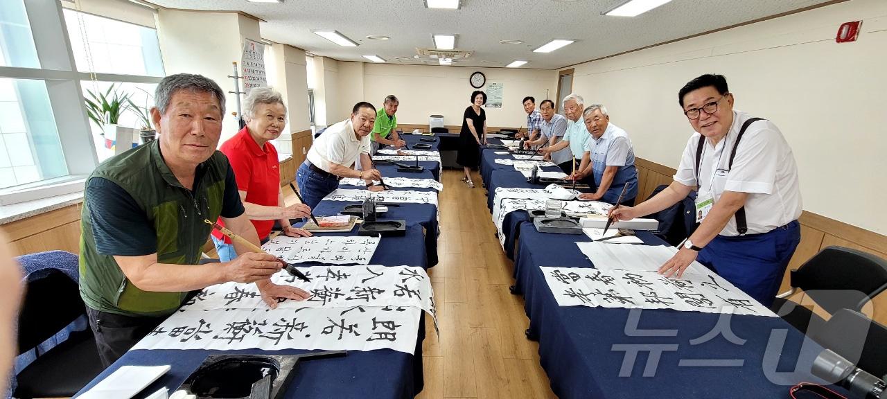 본문 이미지 - 노인대학(인천 강화군 제공.재판매 및 DB금지)