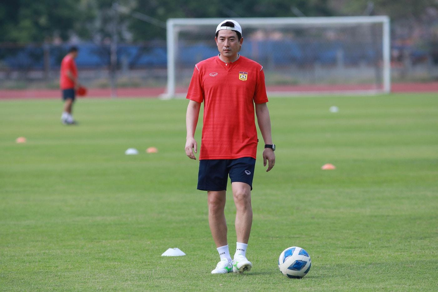 최영일 코치가 라오스 축구대표팀에 합류했다.(디제이매니지먼트 제공) 